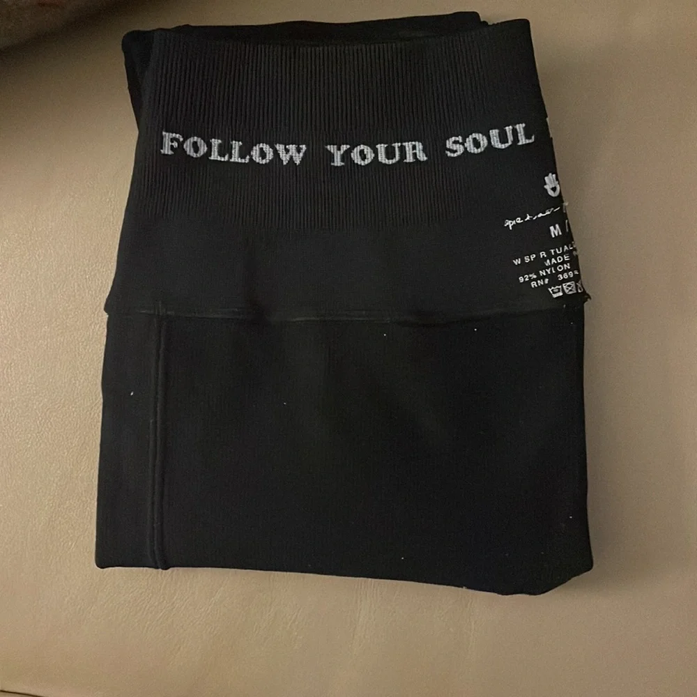 Spiritual Gangster leggings M/L - Picture 13 of 14